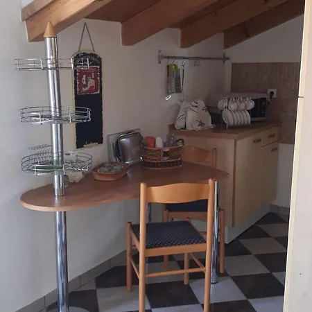 Apartment Zlata *